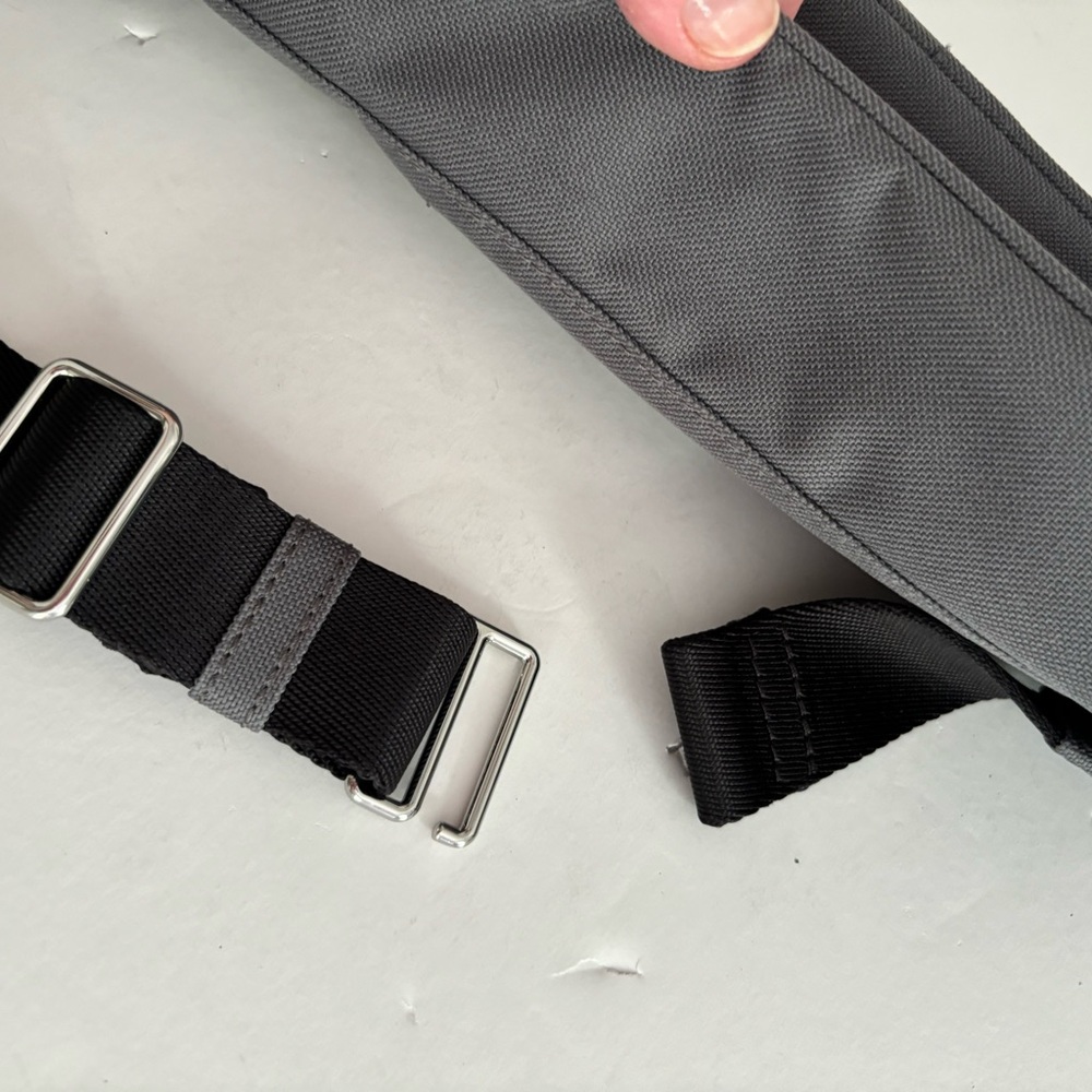 NWOT Calvin Klein jeans belt bag - Picture 7 of 8
